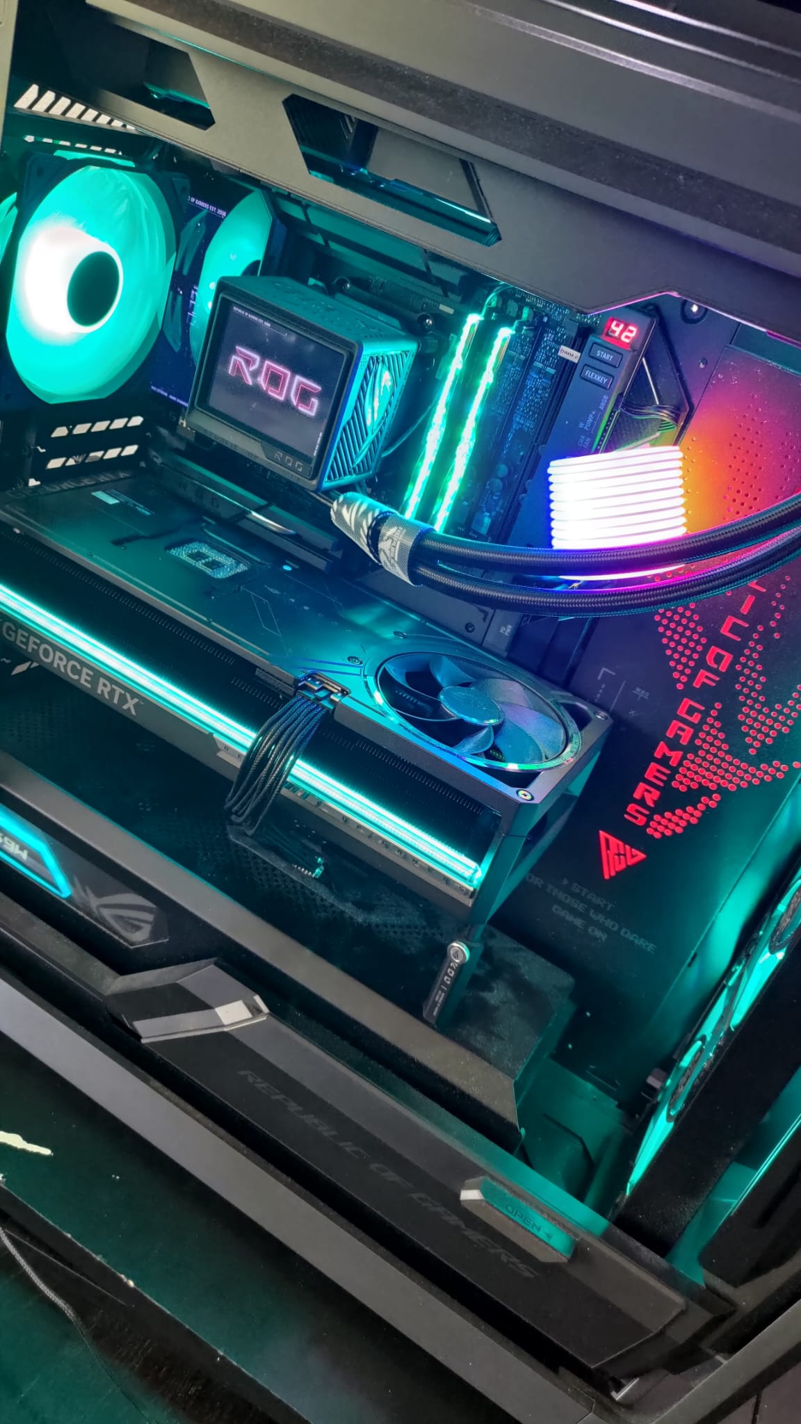 Alpin ROG Asus Ultra Gaming 9800X3D + RTX 5090 Astral